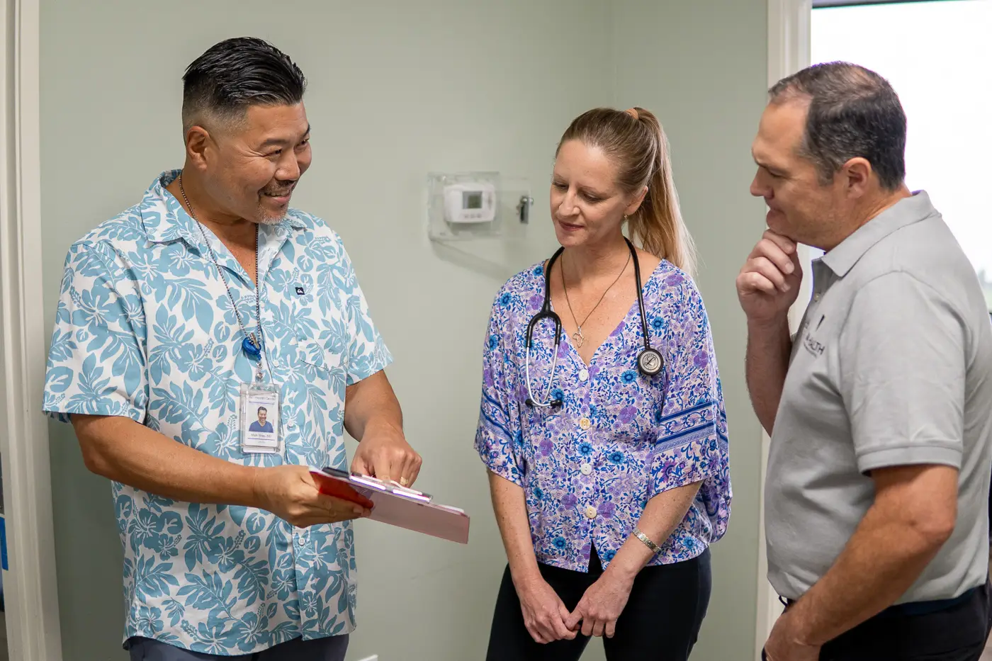 doctors discussing results